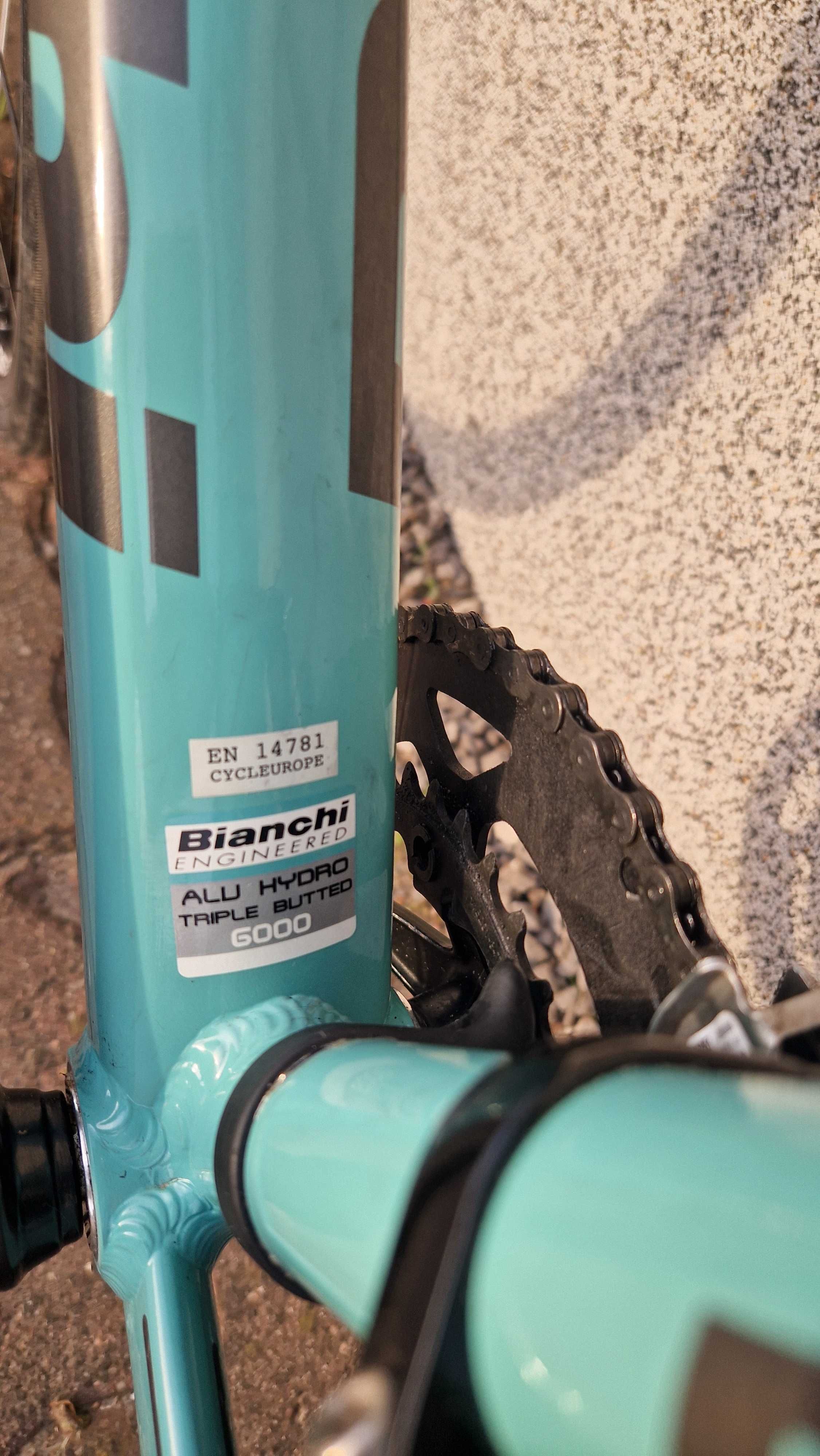 Jak NOWY!!! Bianchi Celeste w.Carbon Campagnolo Hydro Mała rama r.51