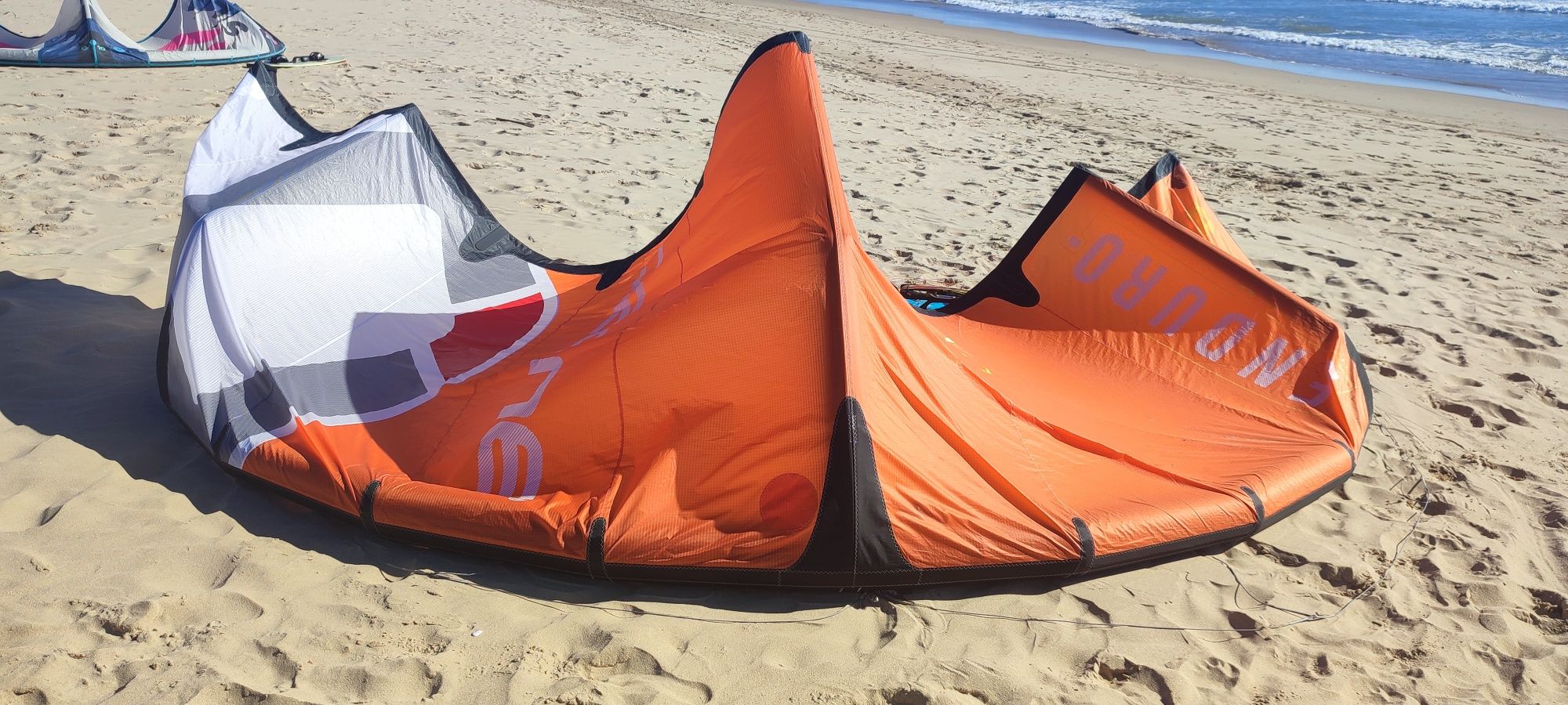 Vendo  kite Ozone Enduro v3 9m laranja