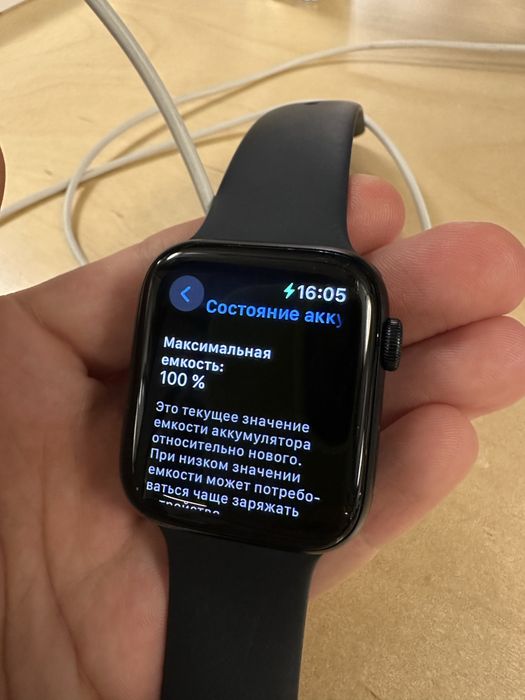 Apple Watch SE 2 44mm | 100% заряд батареї, стан ідеал