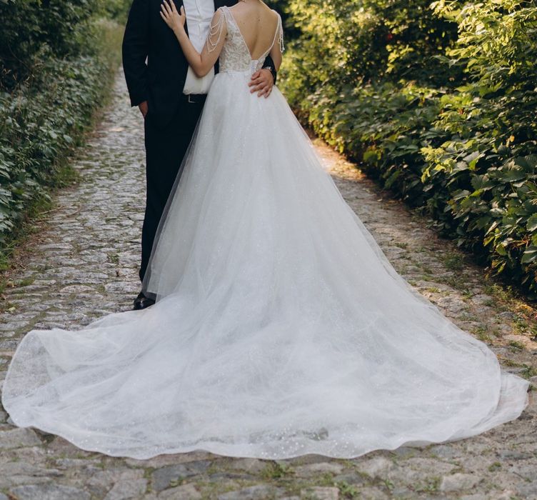 Весільня сукня розмір 40-42, на зріст 165