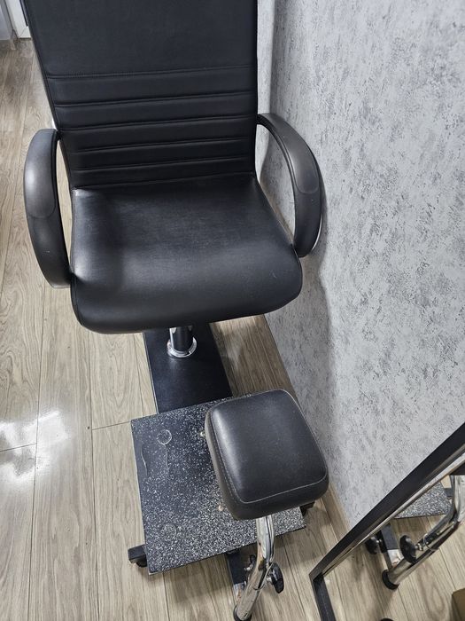 Fotel do pedicure czarny