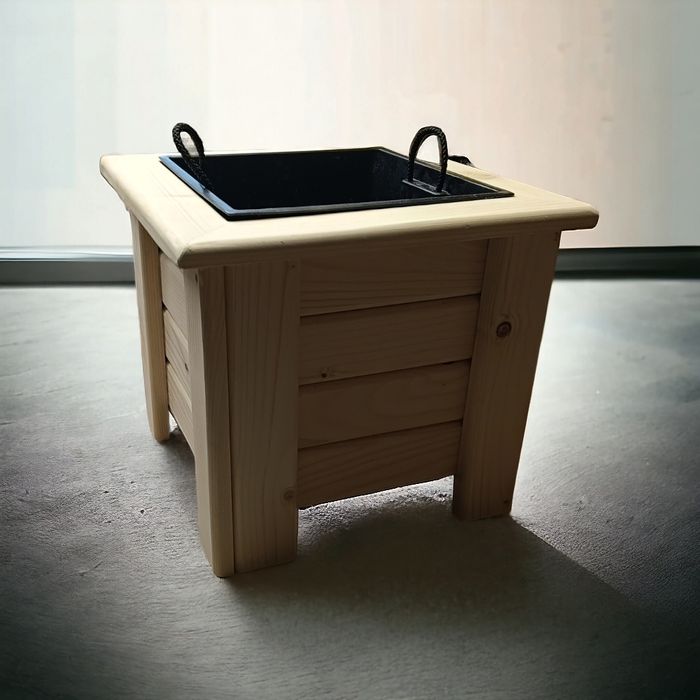 Drewniane donice ogrodowe, taras, balkon, działka, ogródek