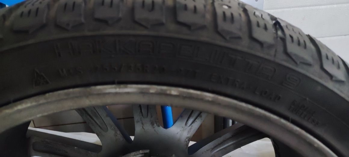 Nokian Hakkapeliitta 9 255/35 R20 одиночка