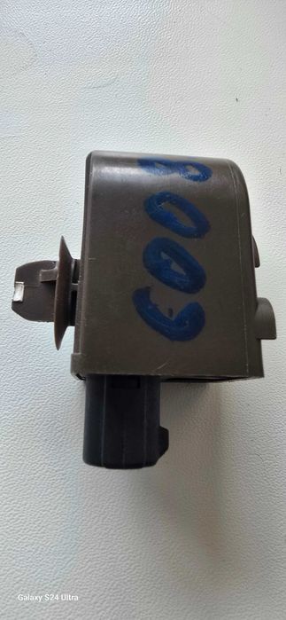 Тойота ЛК200 зумер (сигнал) відкриття багажника .