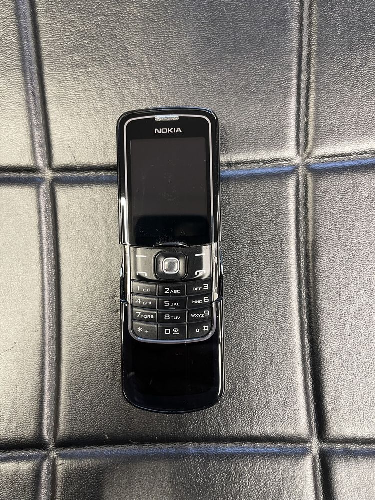 Nokia luna  8600 pudelko kpl uzywana