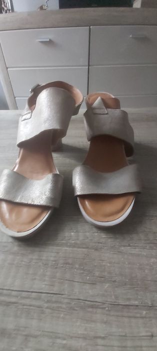 Sandały firmy Ryłko r.37
