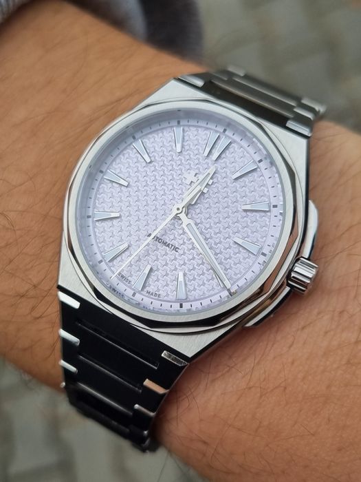 Christopher Ward Twelve 36 Frozen purple