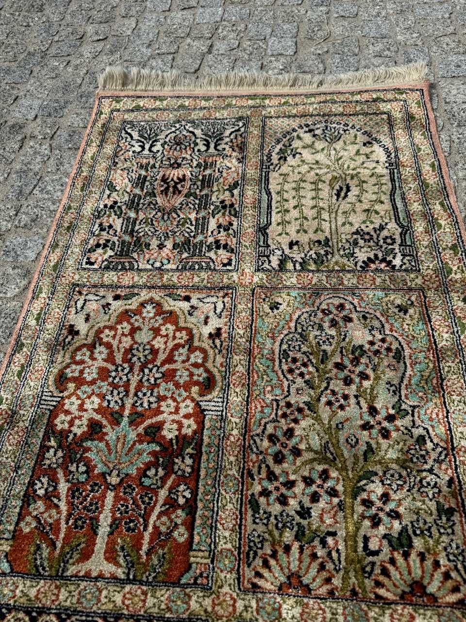 jedwabny dywan perski w kwatery Ghoum / Goum 135x62 cm galeria 8 tyś
