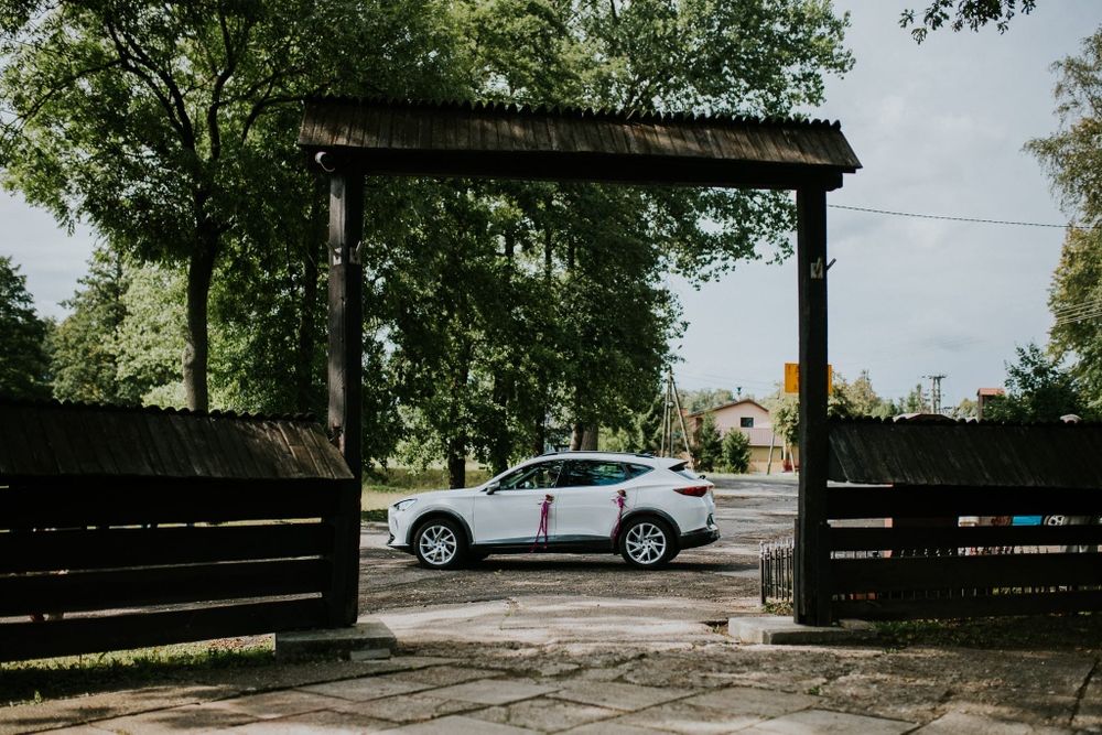 Białe auto do ślubu CUPRA FORMENTOR