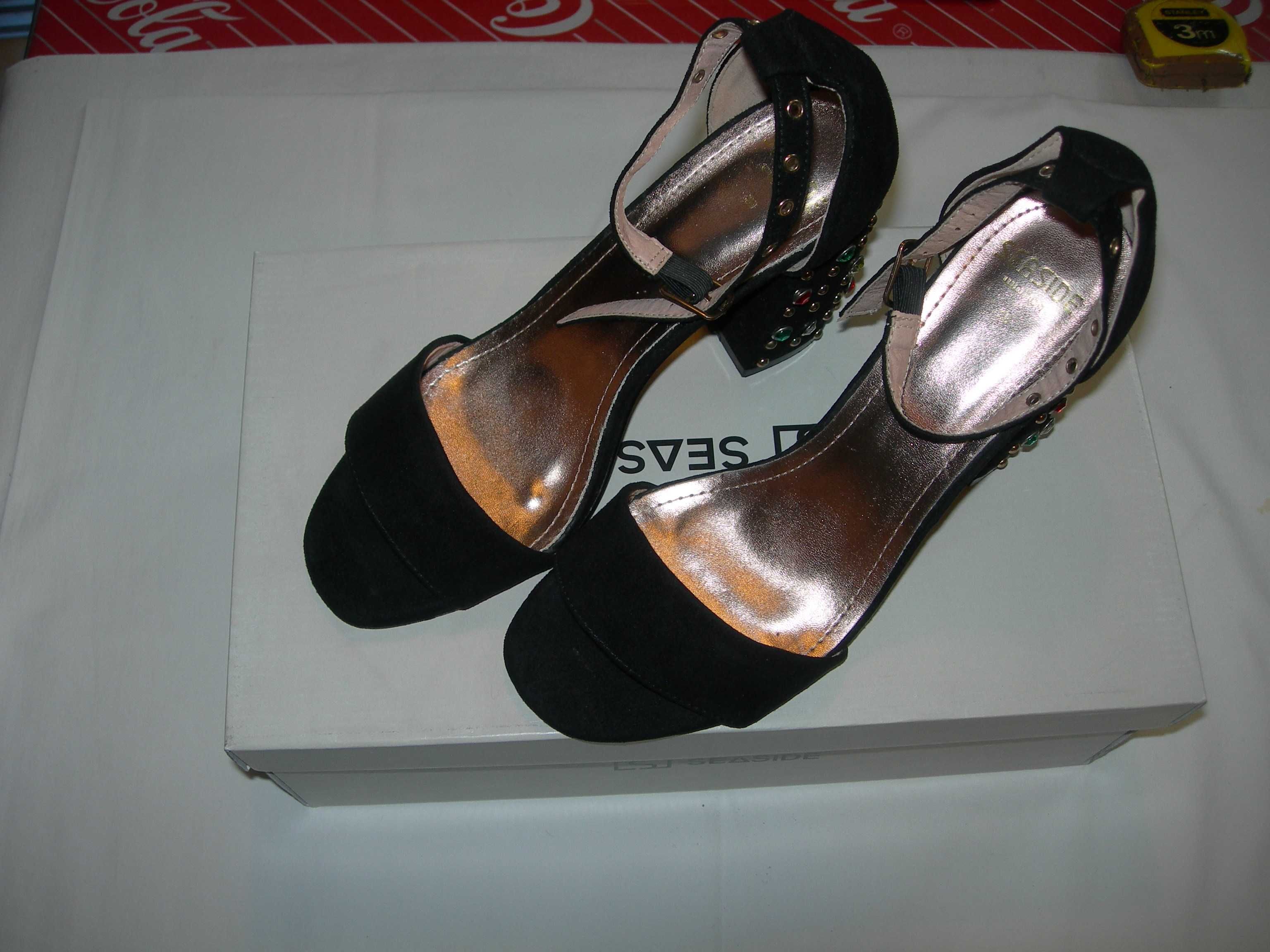 Sapatos de senhora.