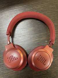 Продам наушники JBL live500bt не вмикаються