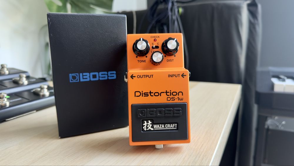 Boss DS1 - Wazacraft - efekt gitarowy distortion