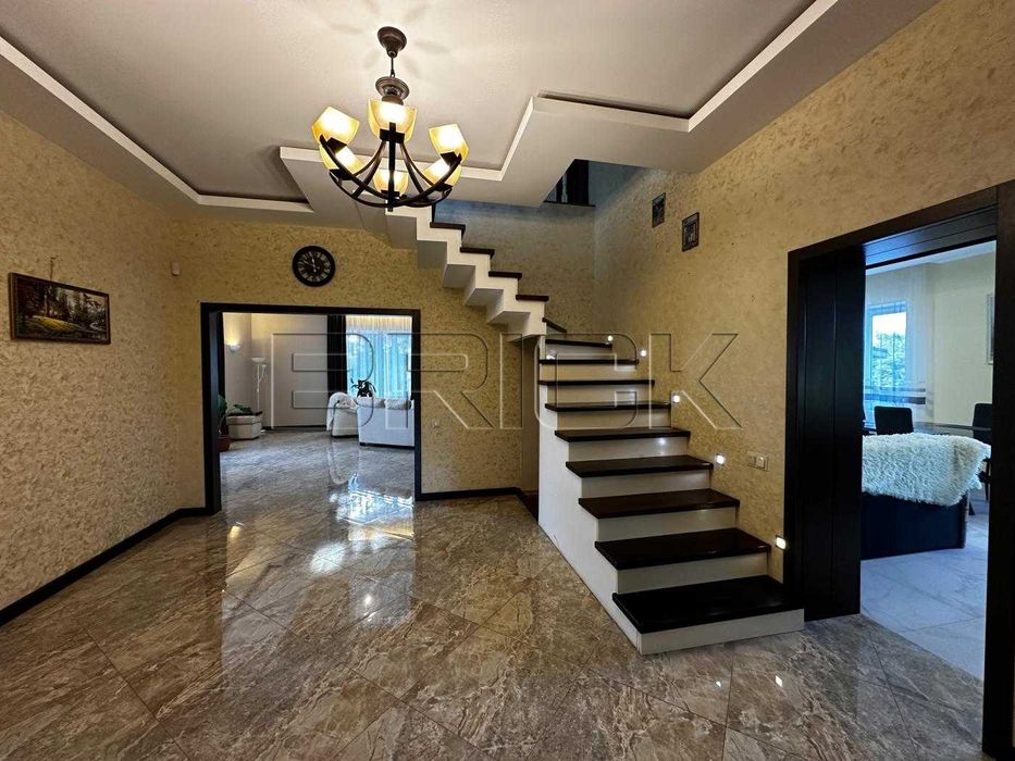 Продаж БудинокКиєво-Святошинський район,Віта-поштова,Вишнева,3 теремки