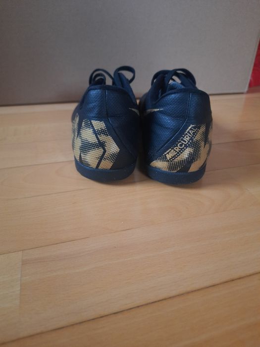 Бутсы Nike, футзалки, сороконожки 36,5 размер