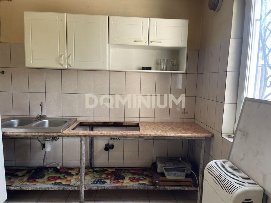 Продається комерція на центральній дорозі, в с. Іза