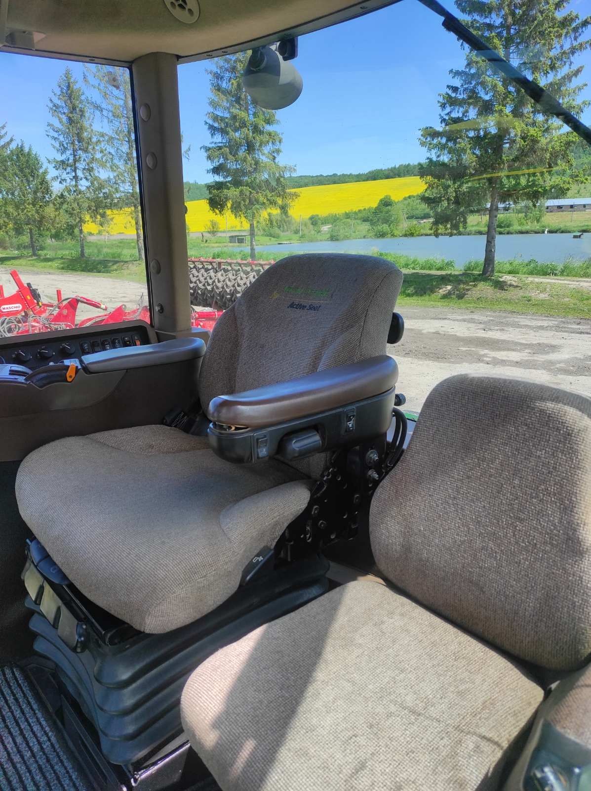 Трактор John Deer  8430