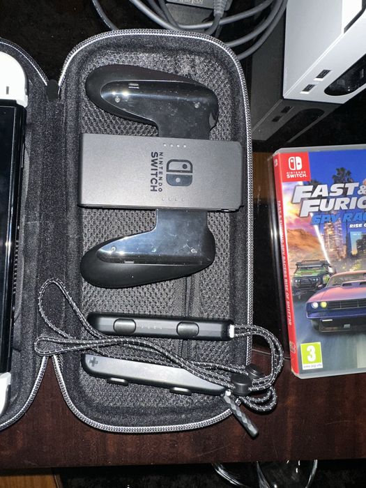 Nintendo Switch Oled - Desbloqueada