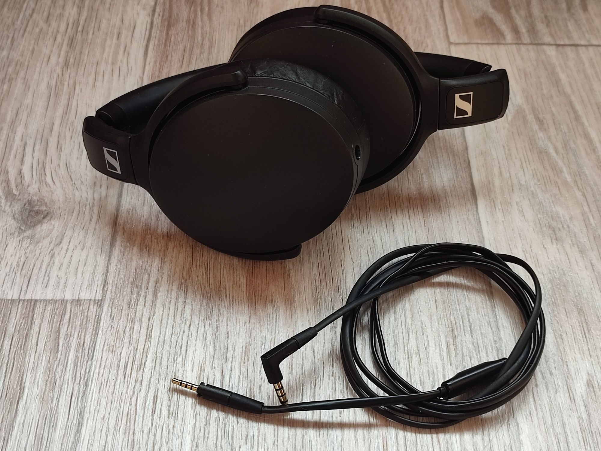 Наушники Sennheiser HD 400S Black