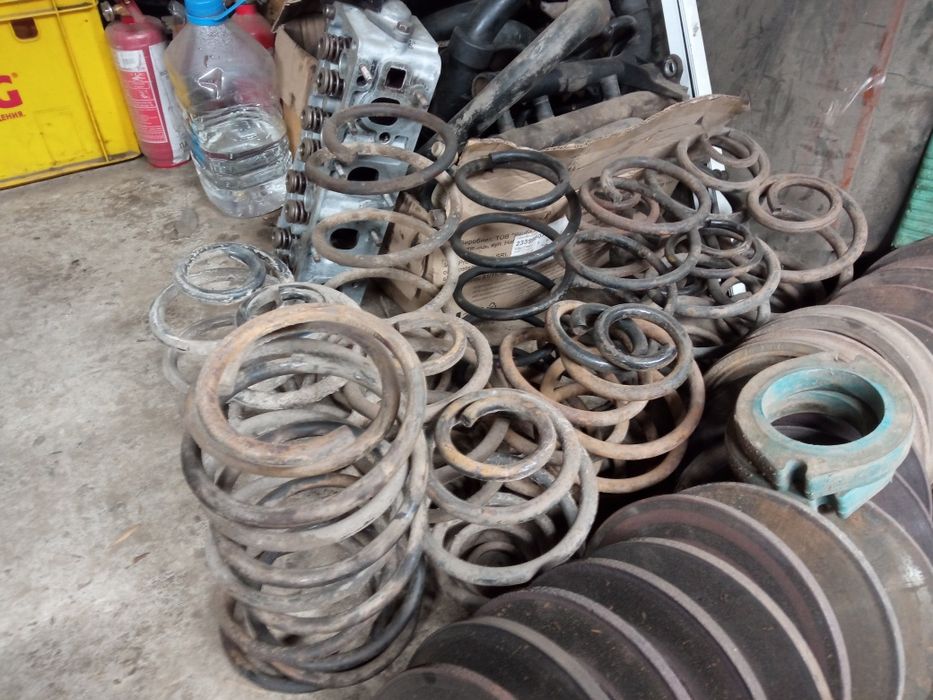 Пружини амортизатори Опель Вектра А Кадет Астра Ф Аскона Корса