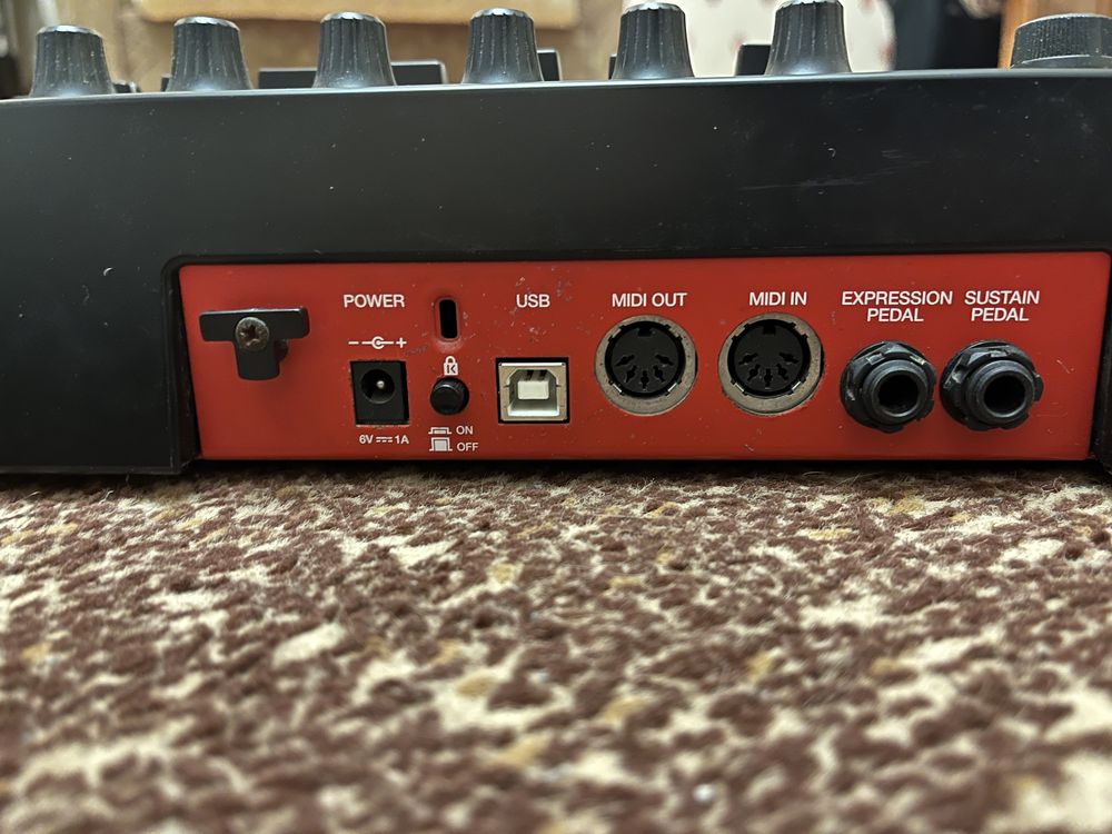 Akai MPK249 + чехол