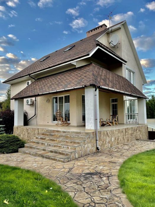 Будинок, 365 м², Продажа дома Родичи!