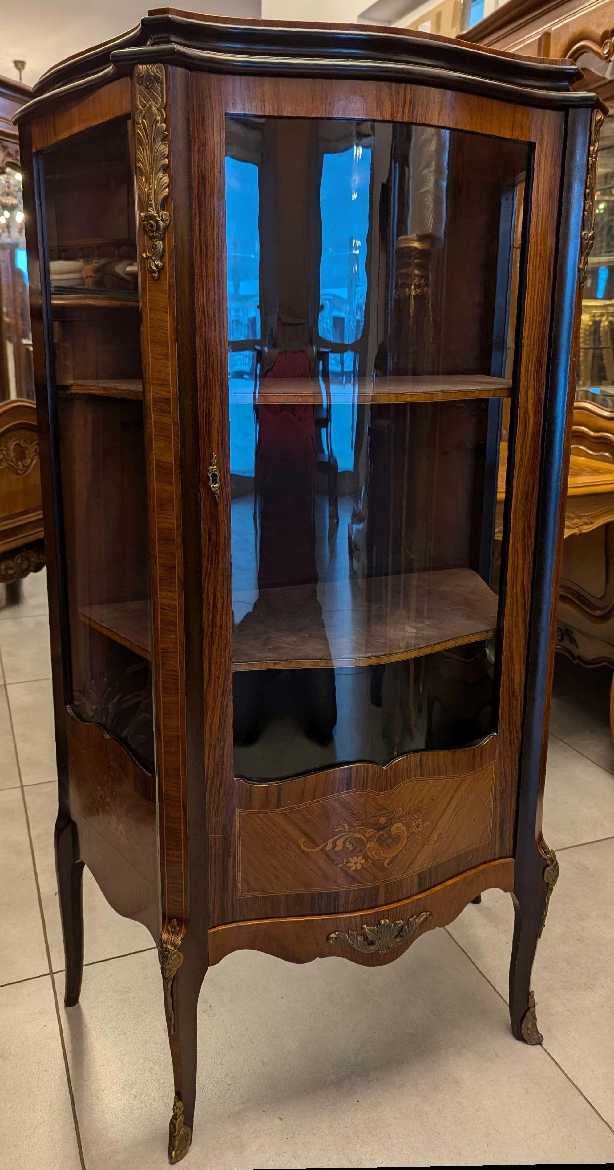 Witryna,serwantka ludwikowska intarsje,szer.68 cm-sklep Dąbrowa Górn.