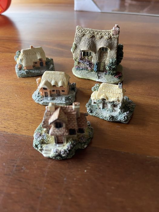 Vintage Casas miniatura Cuggly Wugglies Collection