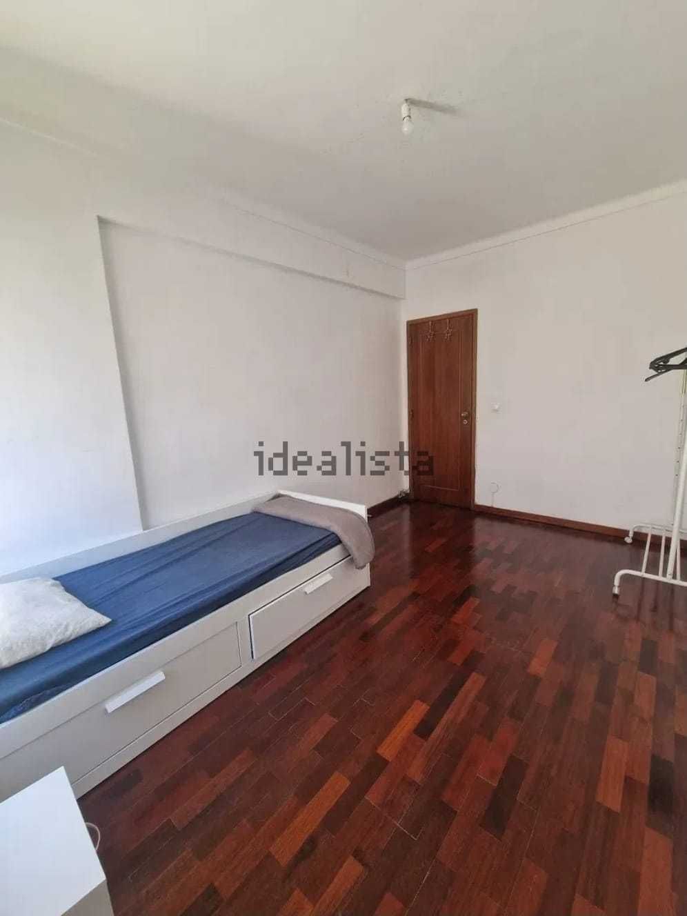 Quartos em Alfragide para arrendar - Entrada imediata.