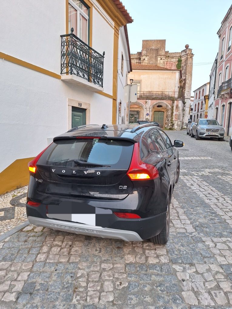 Volvo v40 cross country