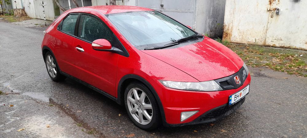 Продам Honda Civic 5D Официальная