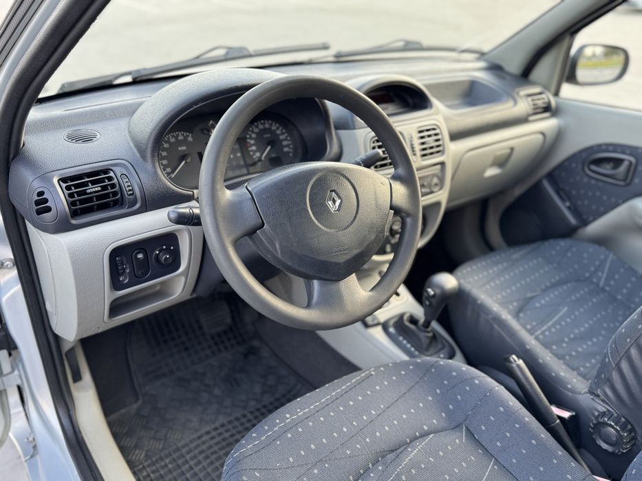 RENAULT Symbol clio автомат