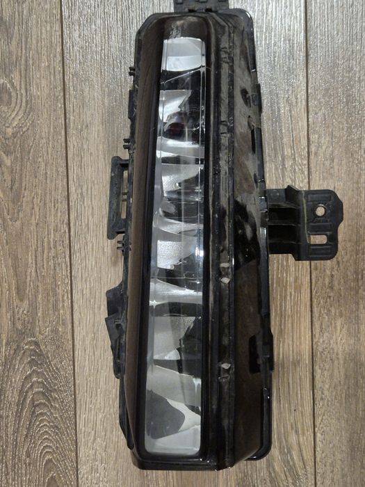 Противотуманная фара птф правая Jeep Grand Cherokee WL 21 -25