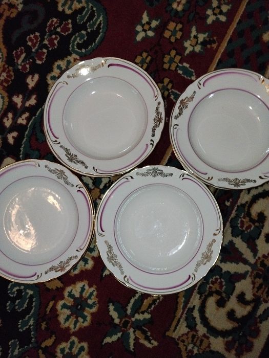 Продам нові тарілки глибокі великі