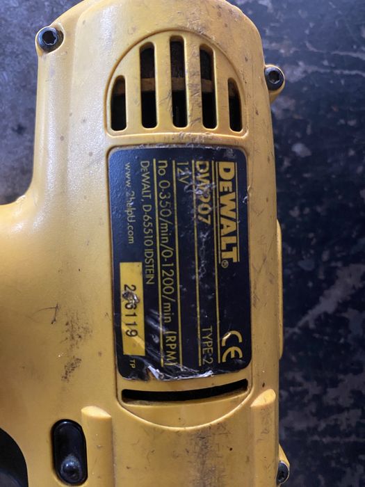 Шуруповерт dewalt