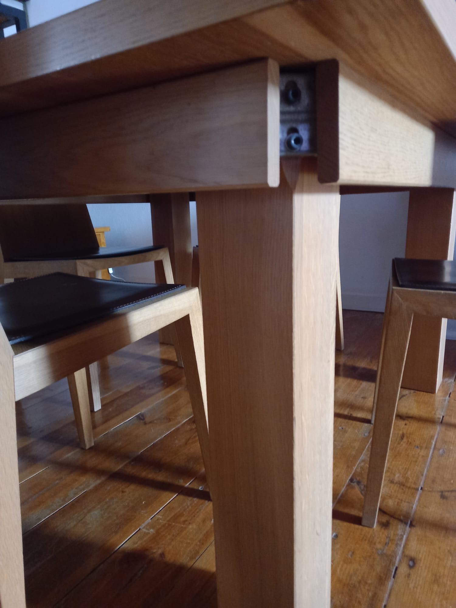 Mesa madeira +8 cadeiras