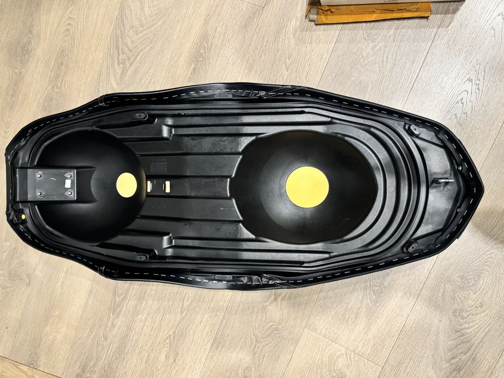 Yamaha X-max сиденье