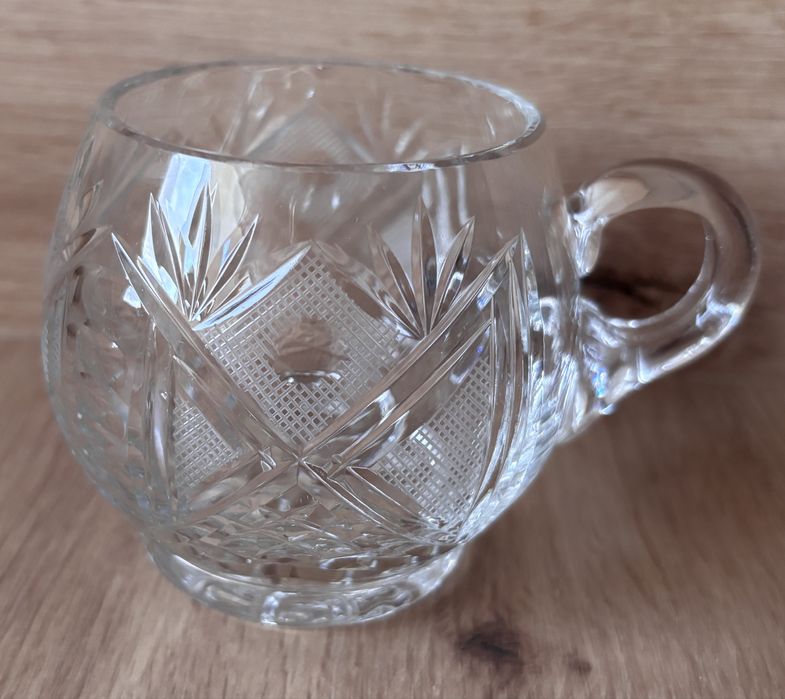 Filiżanki kryształowe + gratis popielniczka