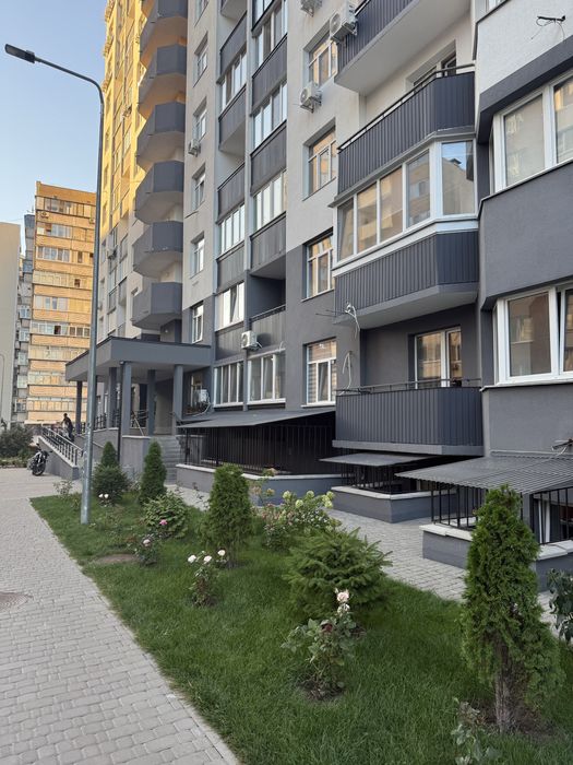 Продам 1 кімнатну квартиру вул.С.Петлюри 21 Б»Атлант»