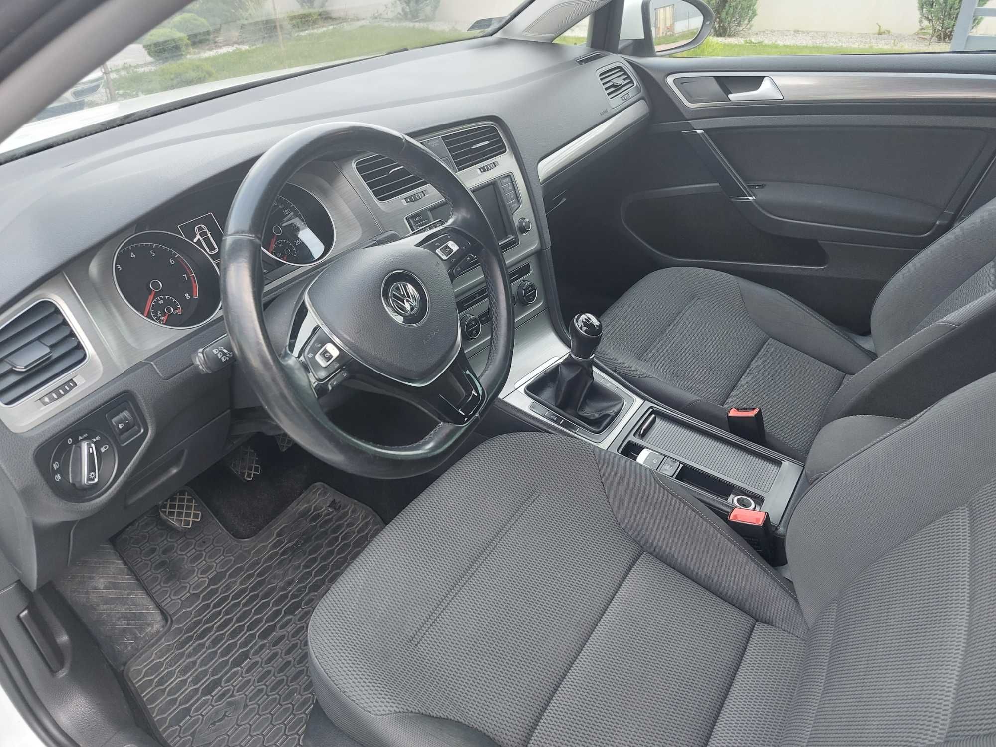 Volkswagen Golf VII
