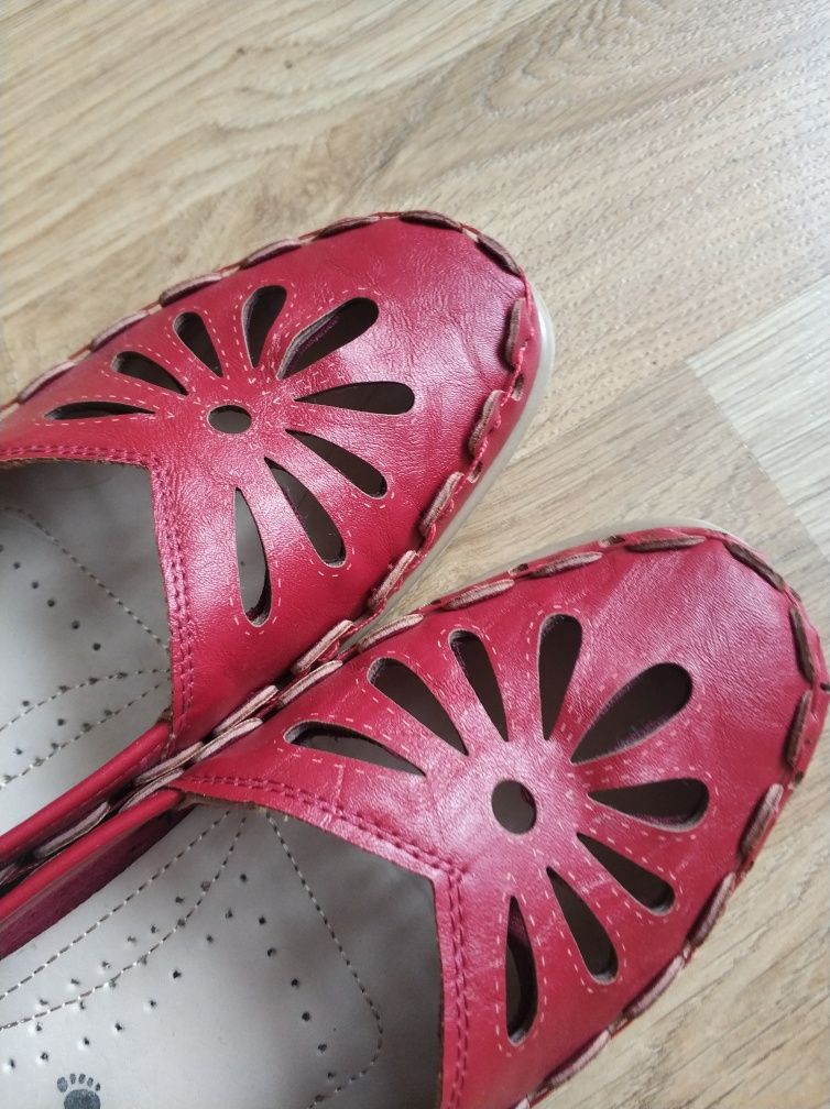 Туфли макасины красные  37 размер 23 см стелька