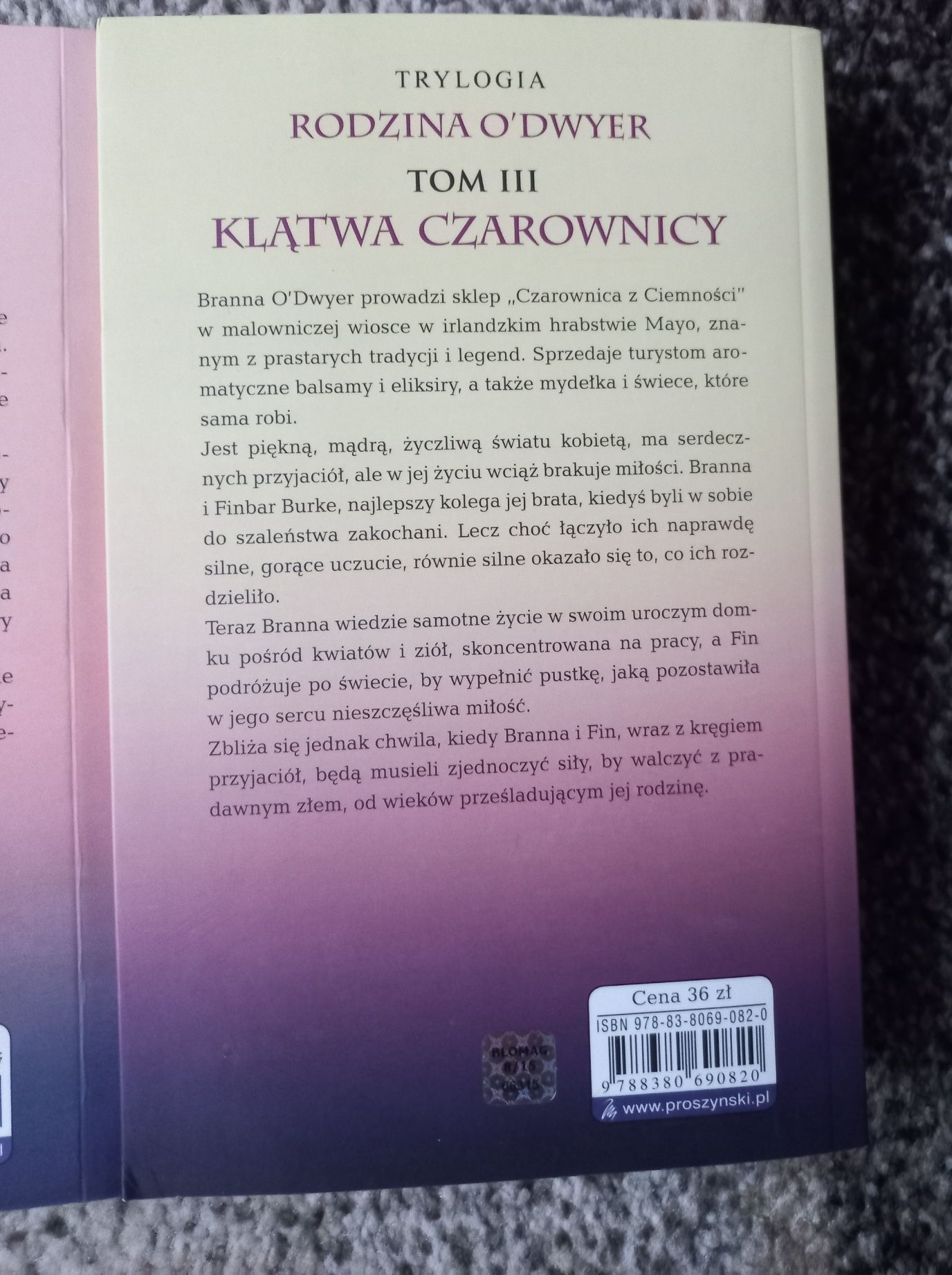 Siły ciemności Zaklęty w cień Klątwa czarownicy Nora Roberts