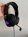 Fone de ouvido gamer usado com Led marca Onikuma