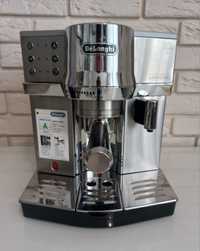 Ріжкова кавоварка Delonghi EC 850M.