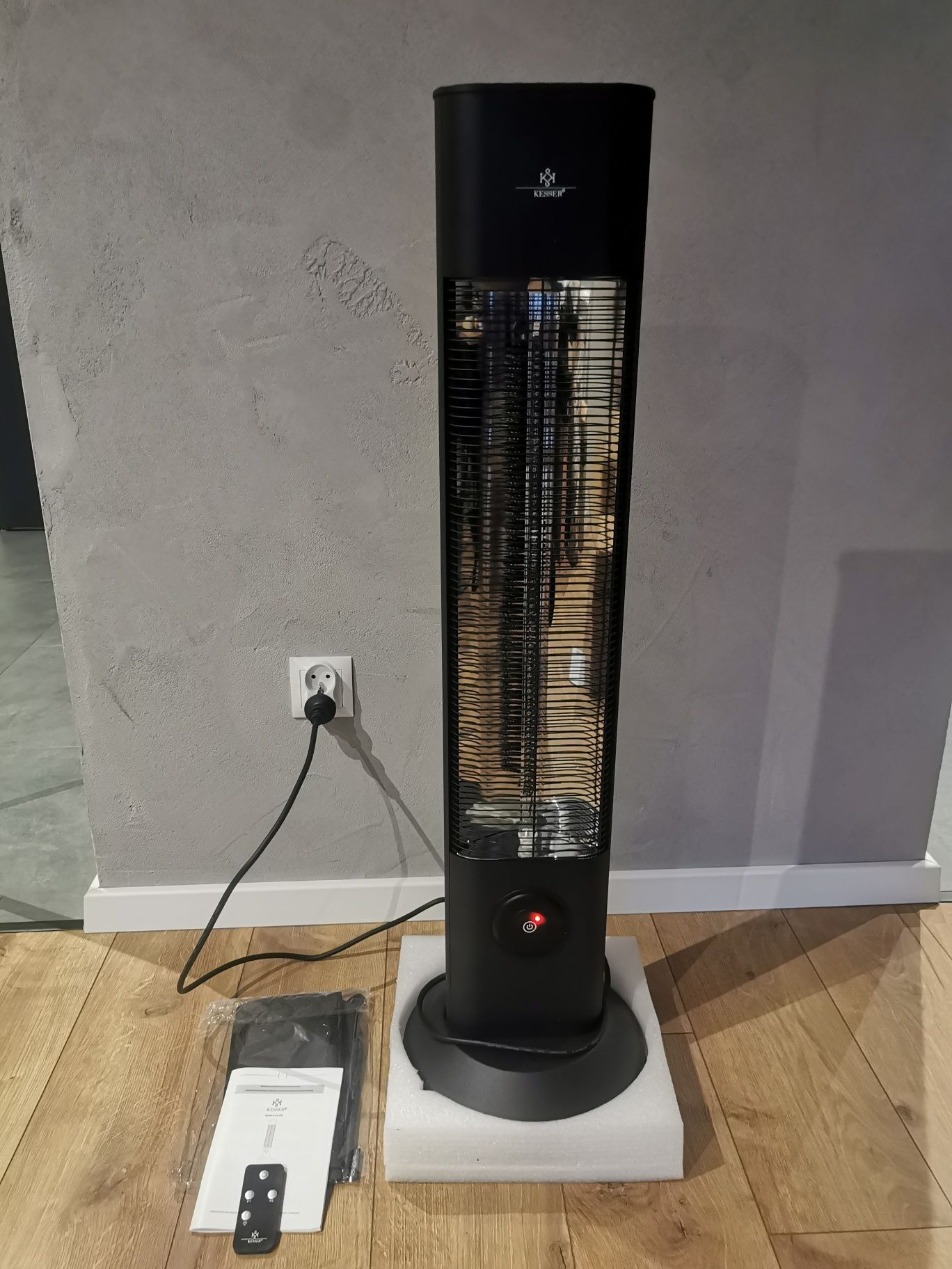 Stojacy grzejnik na podczerwień 2000w Kesser