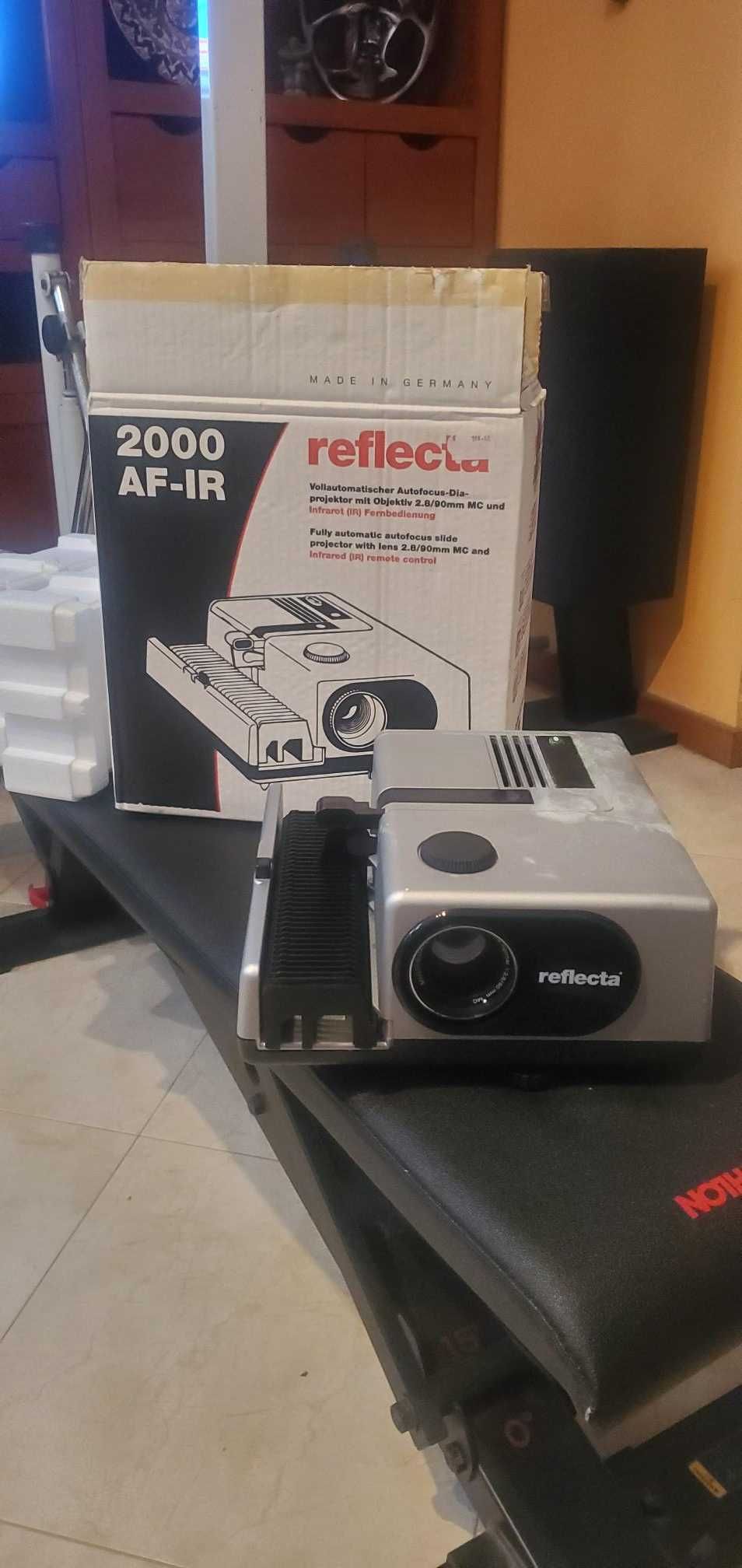 Projector de slides, da REFLECTA 2000 AF, usado.