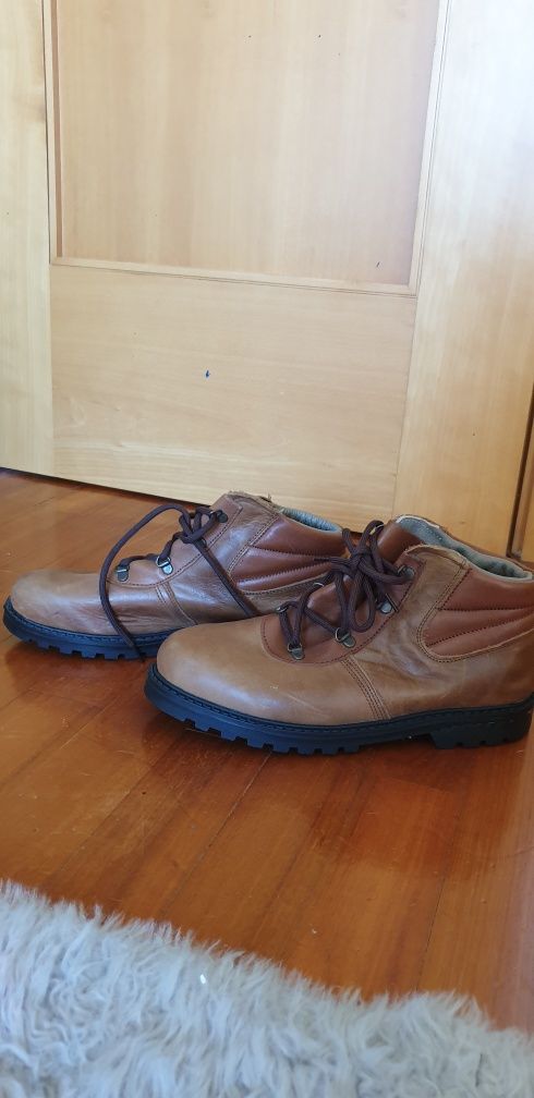 Vendo sapato masculino estilo Timberland tamanho 44