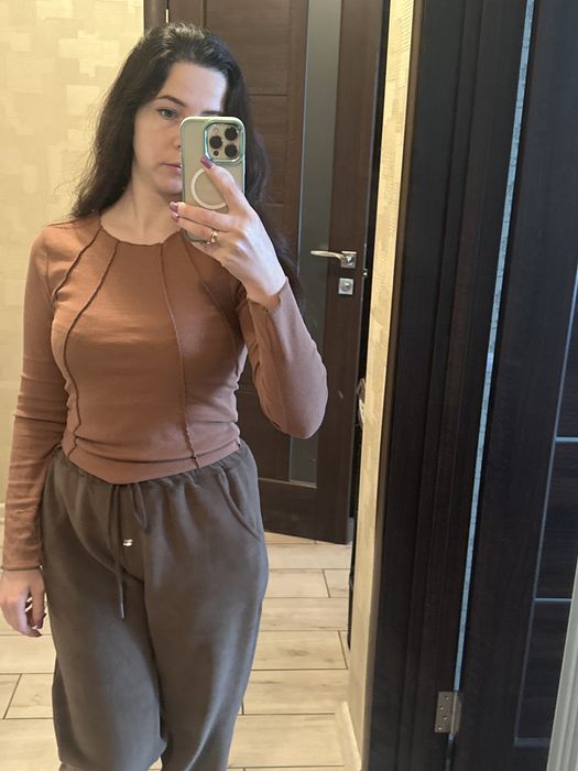 Кофта жіноча коричнева