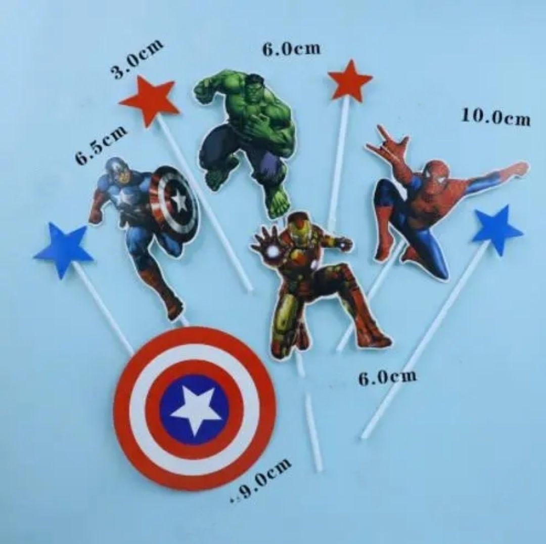 Topper  AVENGERS 11szt na tort urodzinowy.