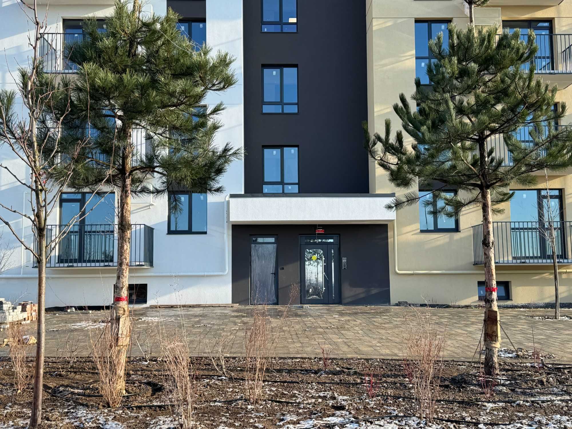 Продаж(Єоселя) 1-кімнатної квартири 37 кв.м Пустомити (9км.від Львова)