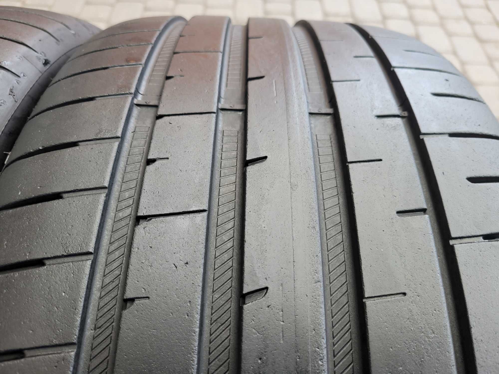 265 / 35 R 21  Goodyear